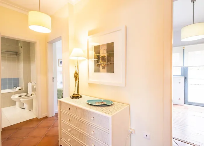 Apartment Junto A - By Smarthomes