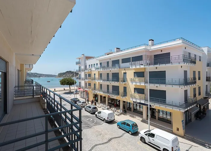 Junto A - By Smarthomes شقة ساو مارتينهو دو بورتو